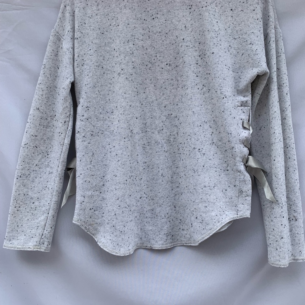 Disney Minnie Mouse Lace Side Sweater Med - Picture 6 of 8